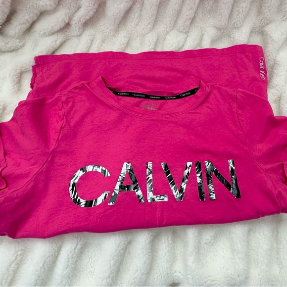 Bundle of 2 Calvin Klein Short Sleeve T-Shirt size small - Picture 4 of 8